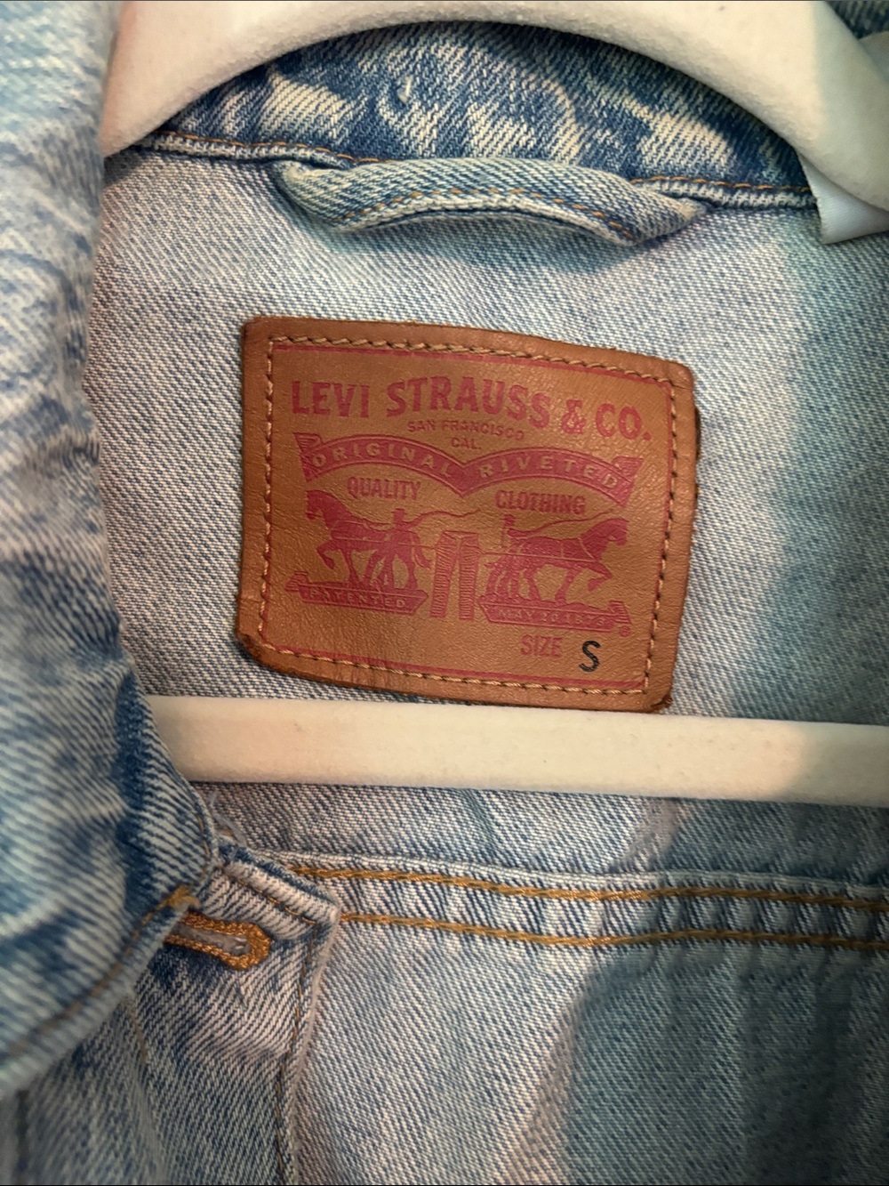 Levi's 90s Denim Trucker Jacket Light Blue - Picture 2 of 5